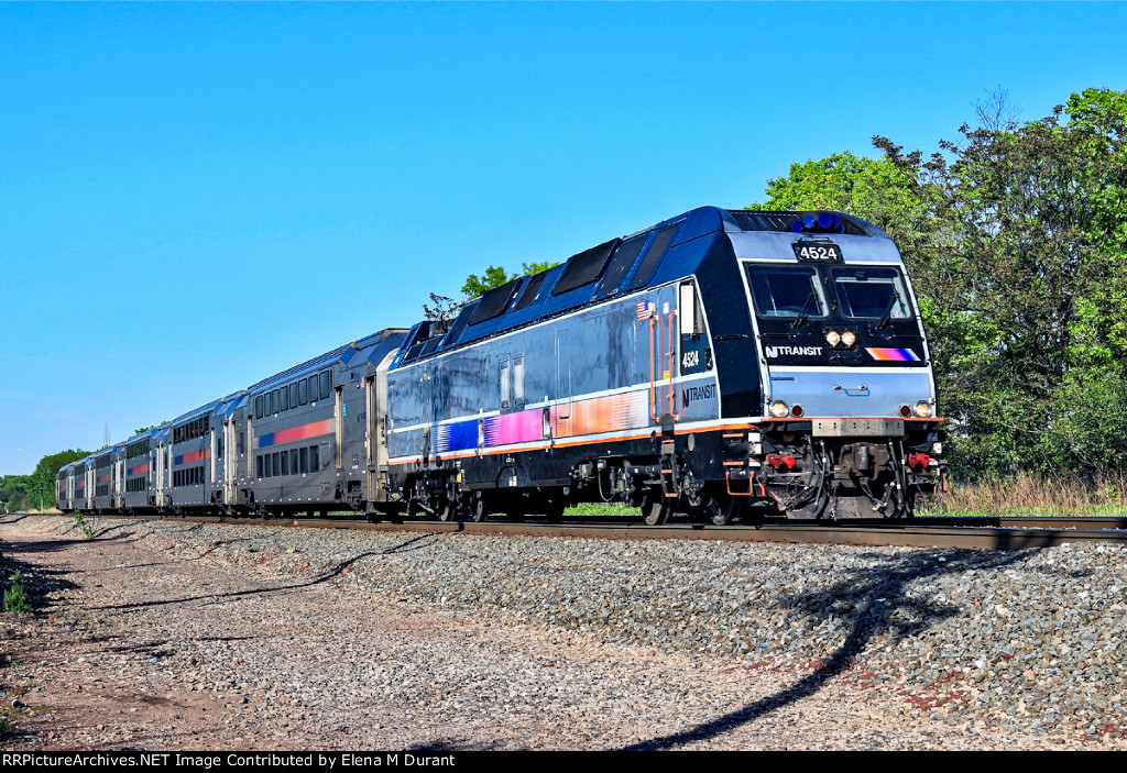 NJT 4524 on Train 5431